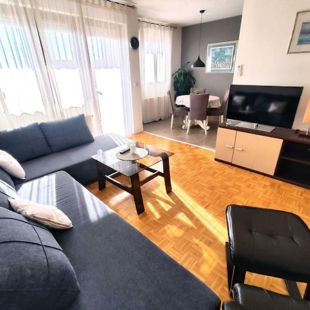 Lara'S Apartment Задар Екстериор снимка